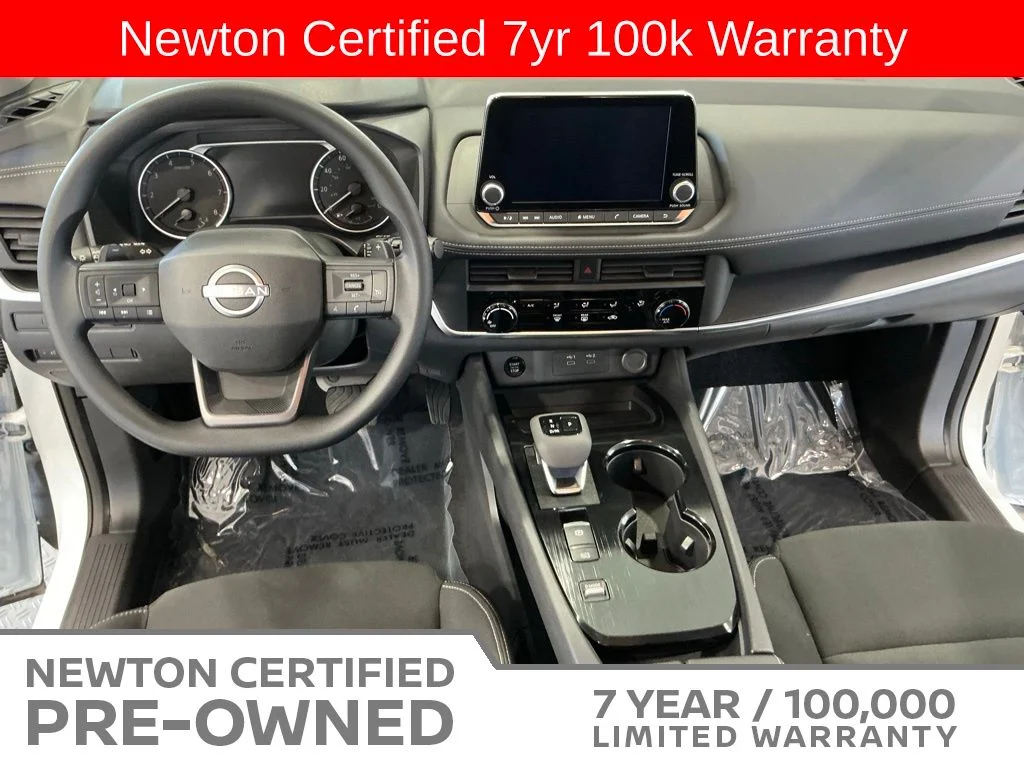 Certified Used 2025 Everest White Pearl Nissan S image 7