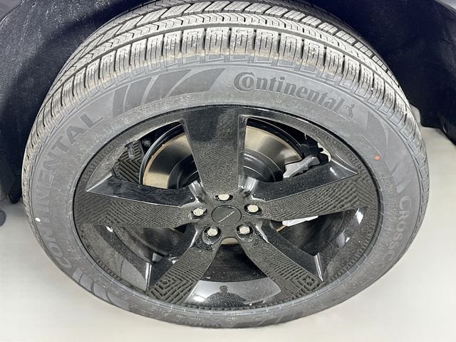New 2026 Fuji White Land Rover X-Dynamic SE image 33