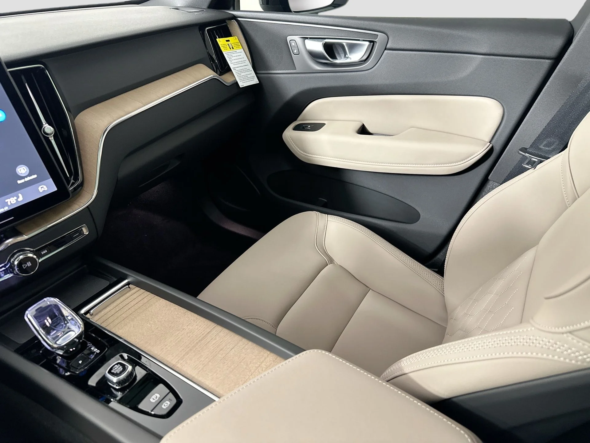 New 2026 Forest Lake Volvo Core image 23