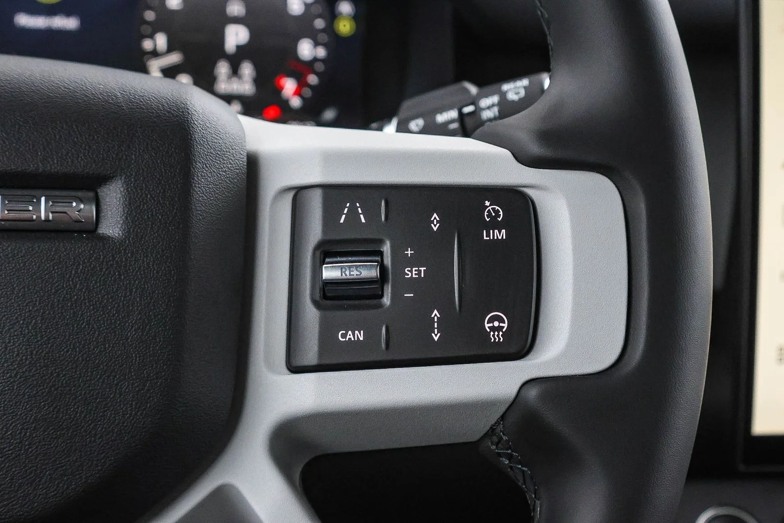 New 2026 Santorini Black Land Rover S image 35