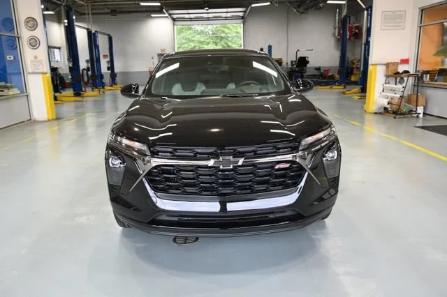 New 2026 Mosaic Black Metallic Chevrolet 1RS image 2