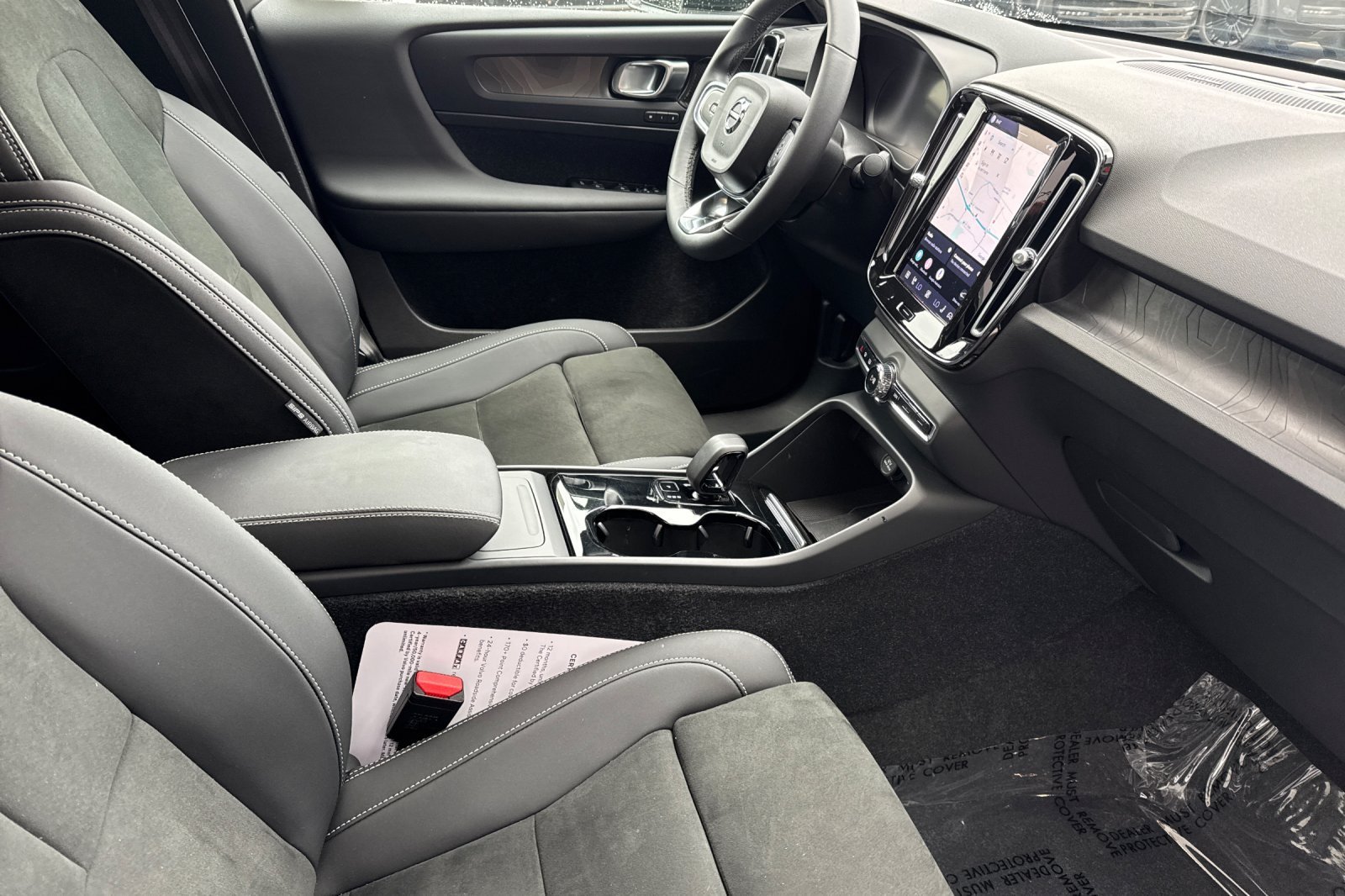 Used 2023 White Volvo Ultimate image 17