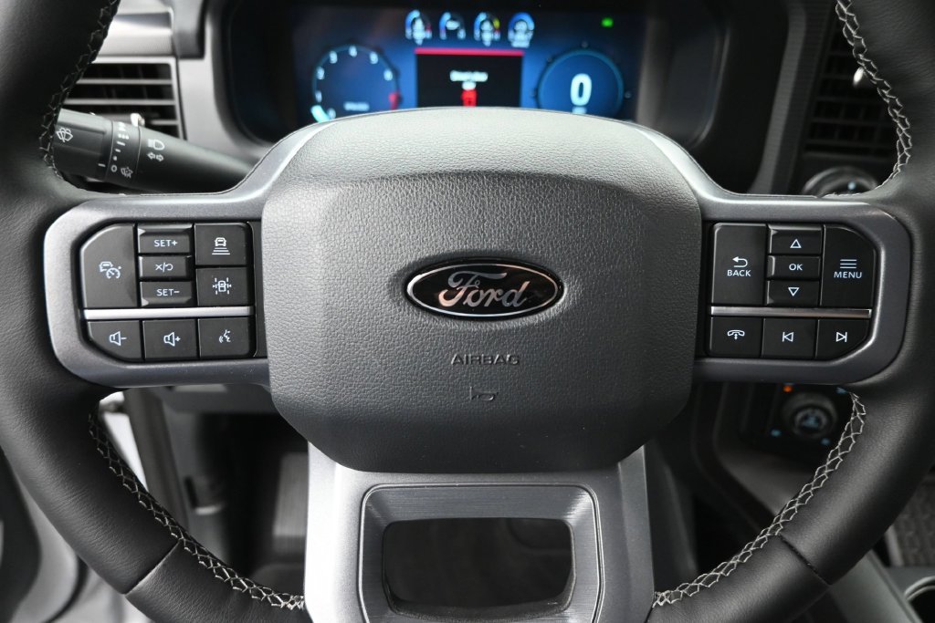 Used 2025 White Ford Lariat image 19