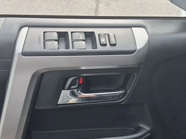 Used 2017 Silver Toyota SR5 image 13