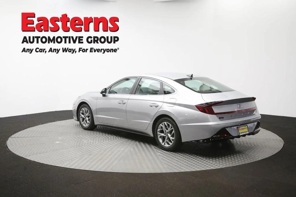 Used 2023 Silver Hyundai SEL image 63