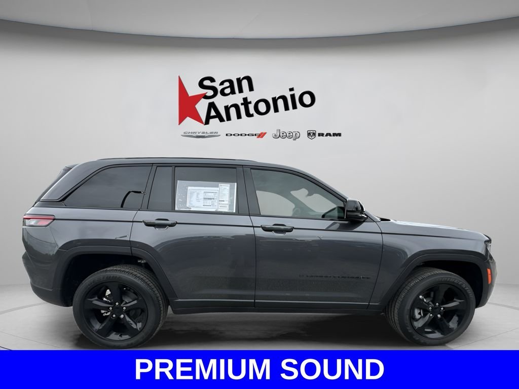 New 2025 Baltic Gray Metallic Clear-Coat Exterior Paint Jeep Altitude X image 16