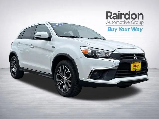 2017 Mitsubishi Outlander Sport 2.0 ES 2WD CVT's photo