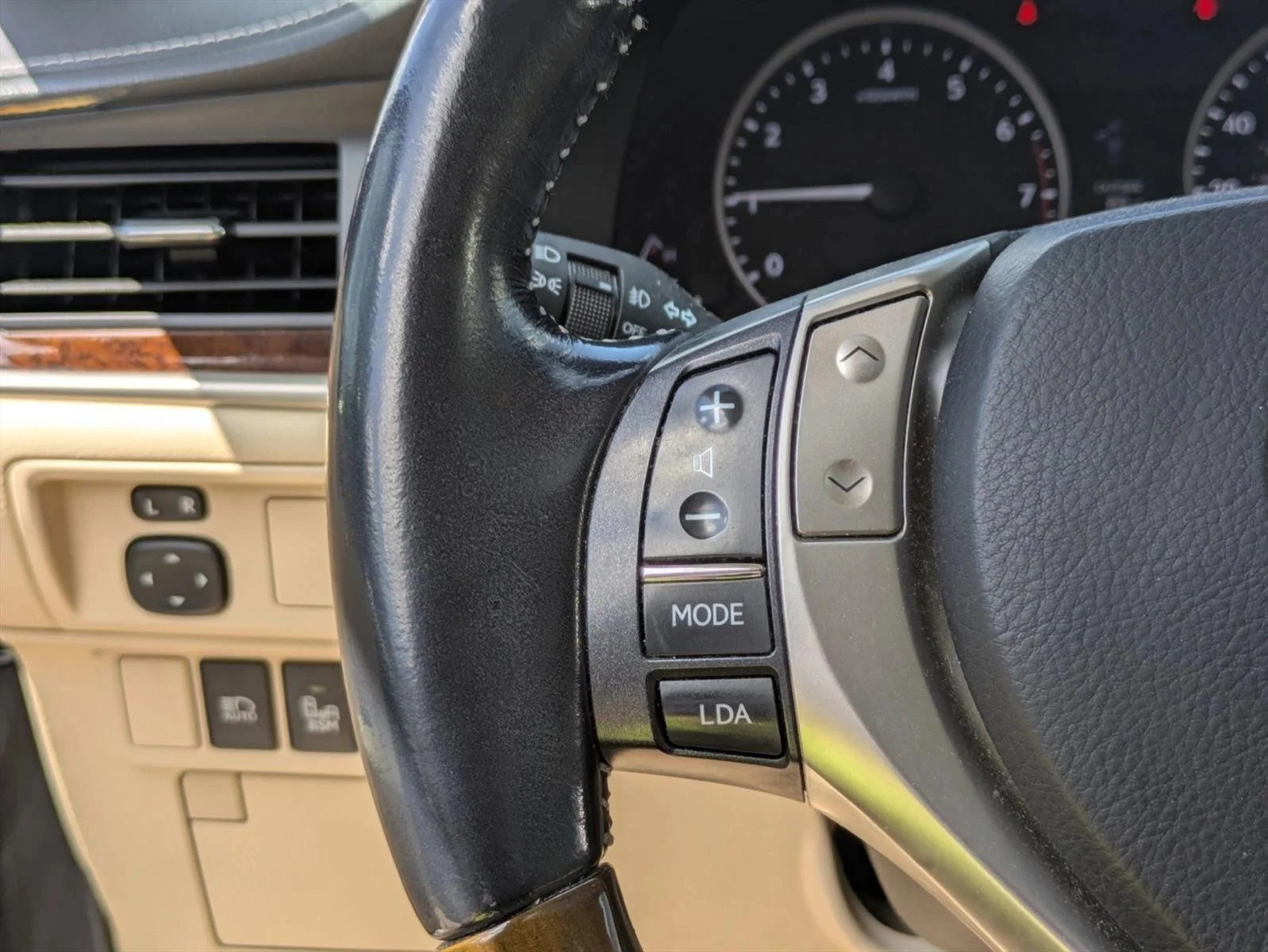 Used 2015 Nebula Gray Pearl Lexus  image 11