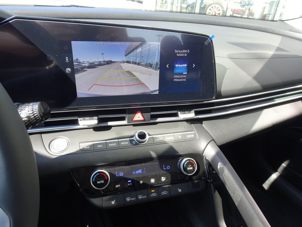 New 2025 Black Hyundai SEL Convenience image 15