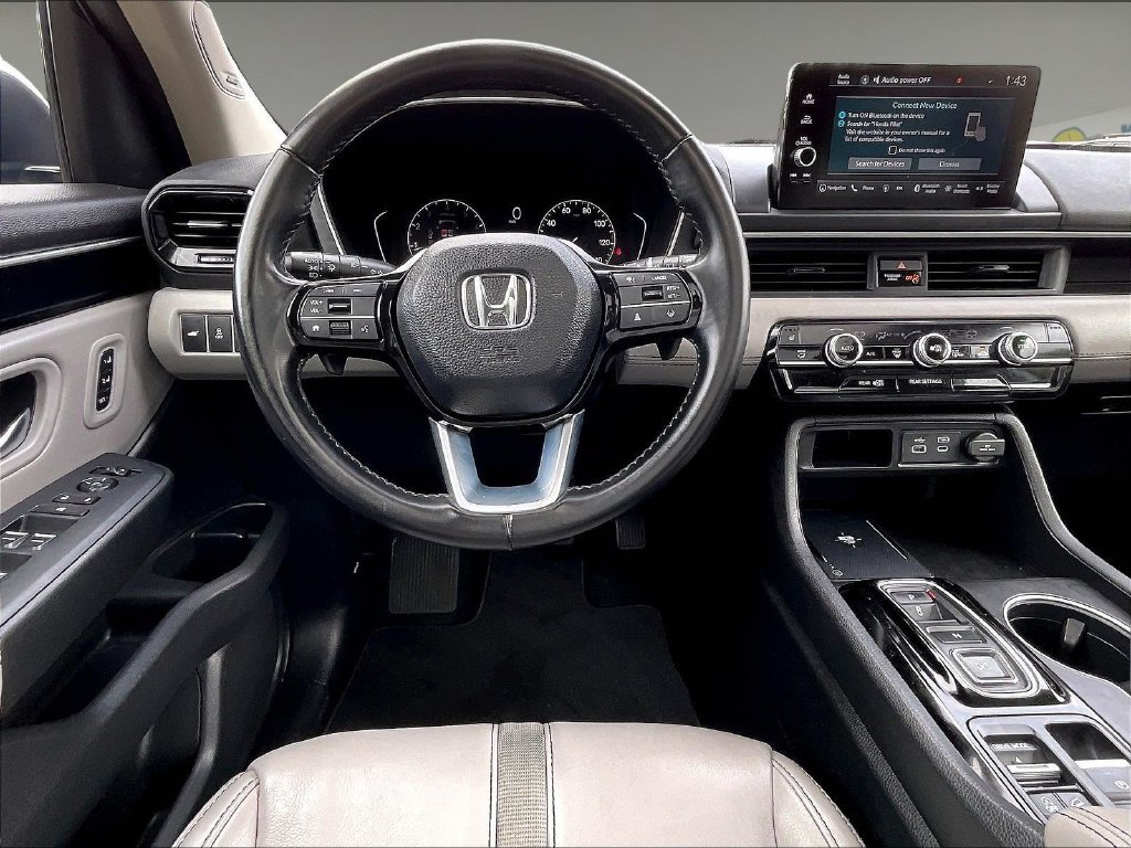 Used 2024 Silver Honda Touring image 18