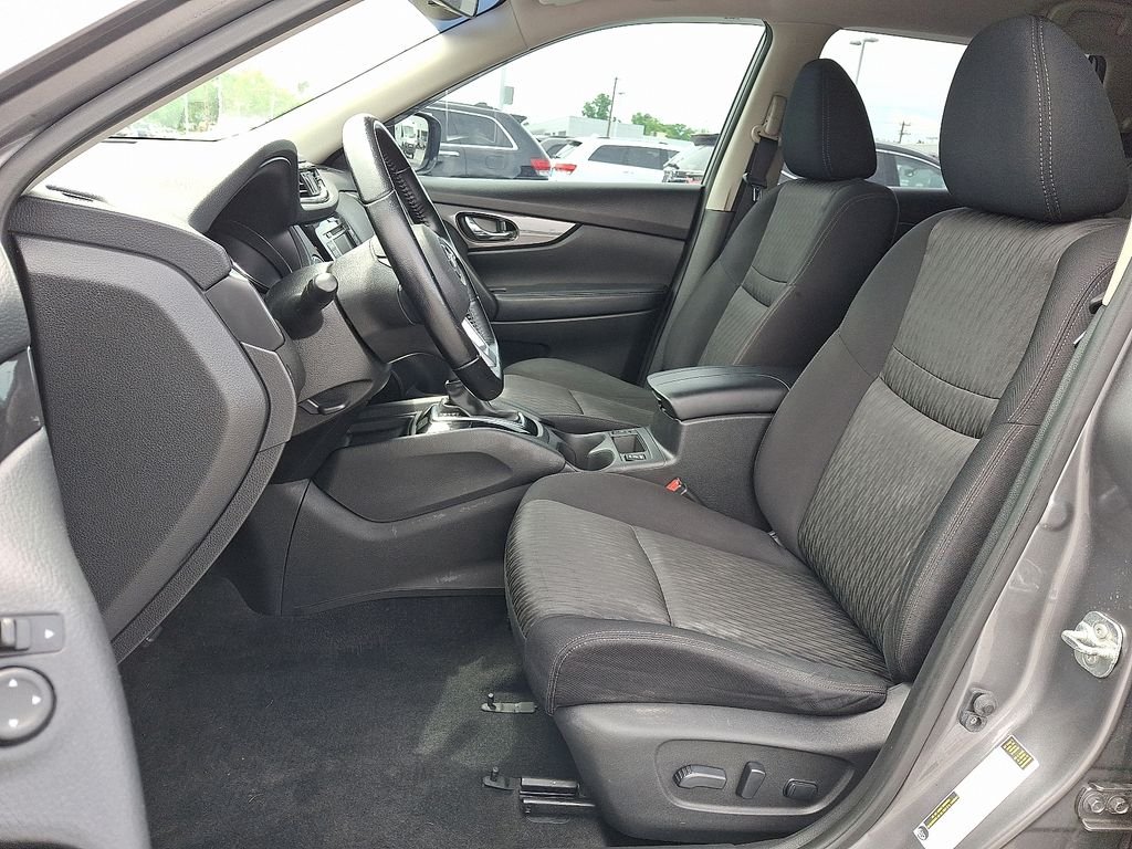 Used 2020 Gray Nissan SV image 15