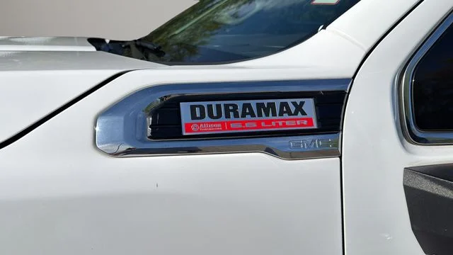 Used 2022 White GMC Denali image 46
