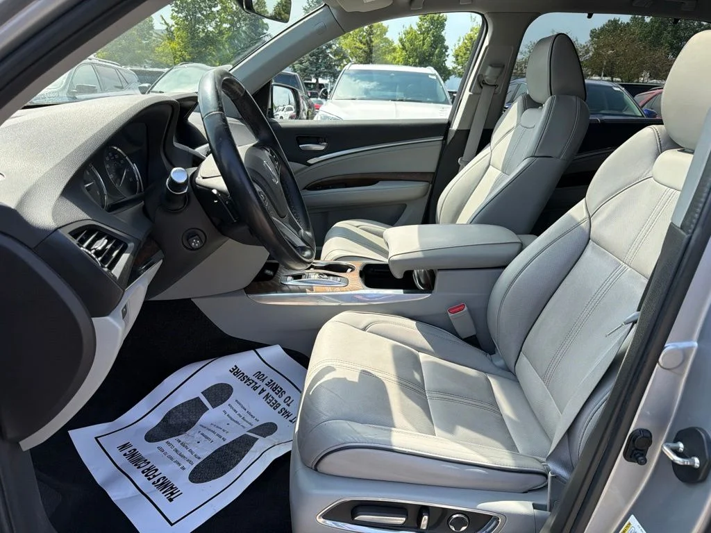 Used 2019 Silver Acura 3.5L Advance Package image 11