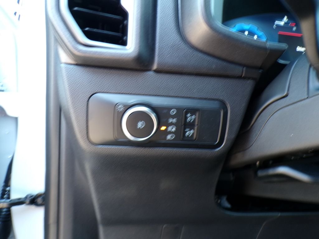 New 2026 Space White Metallic Ford Badlands® image 14