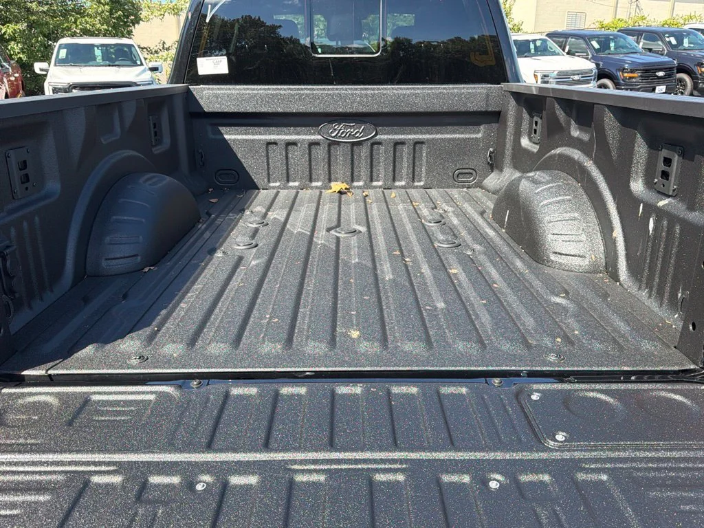 New 2027 Agate Black Metallic Ford F-250® Lariat® image 23