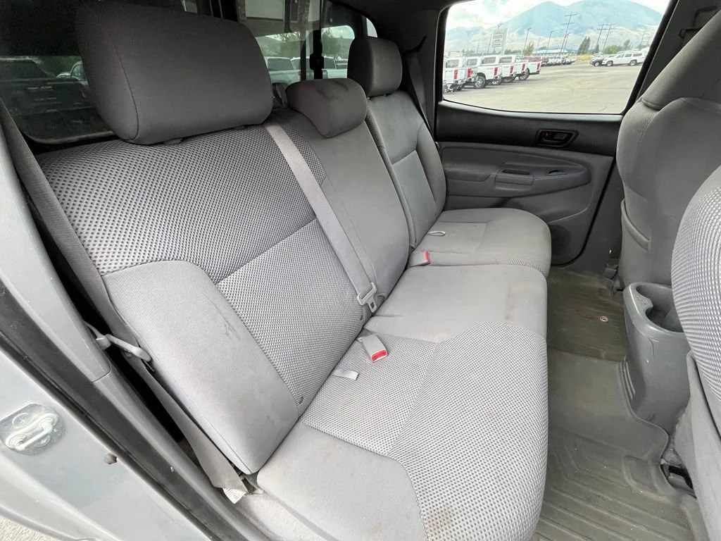 Used 2009 Silver Toyota BASE image 16