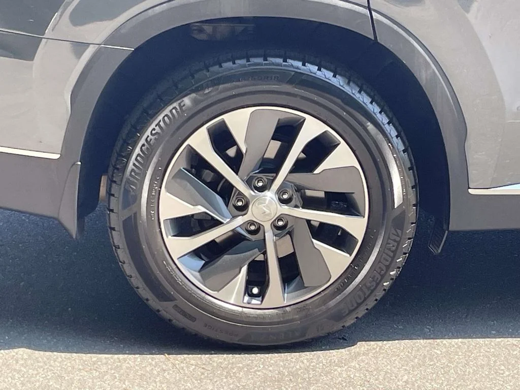 Used 2020 Green Hyundai SEL image 7