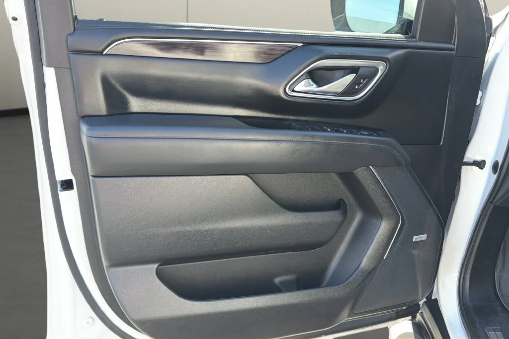 Certified Used 2023 SUMMIT WHITE Chevrolet Z71 image 14