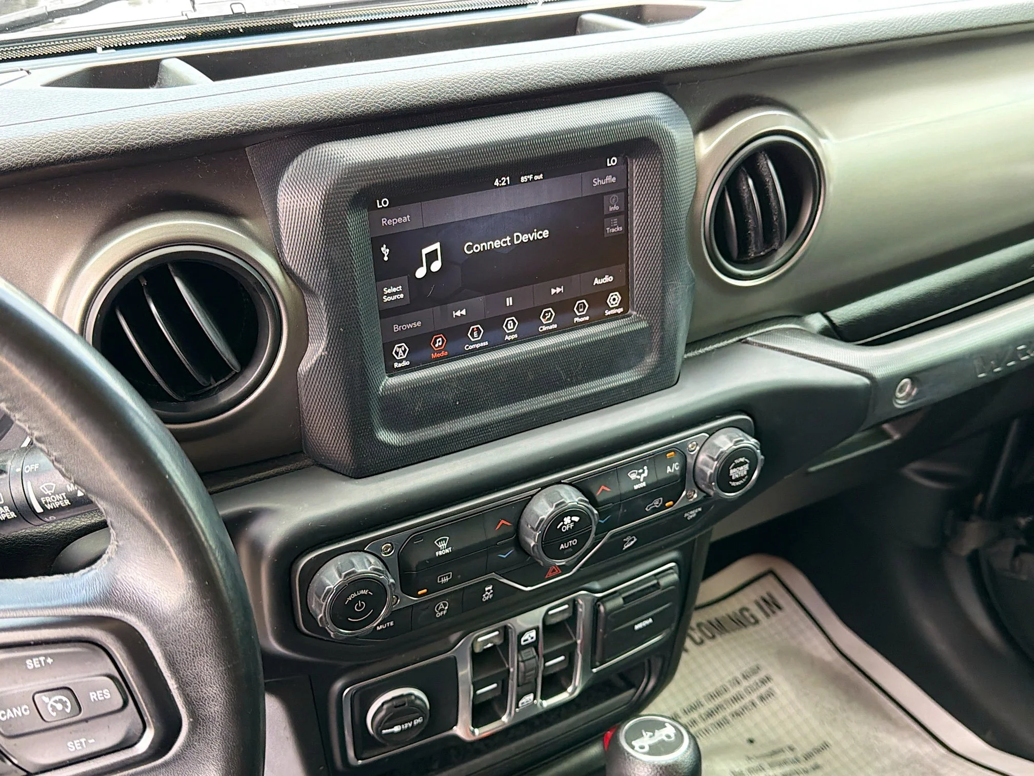 Used 2019 Black Clearcoat Jeep Sport S image 26