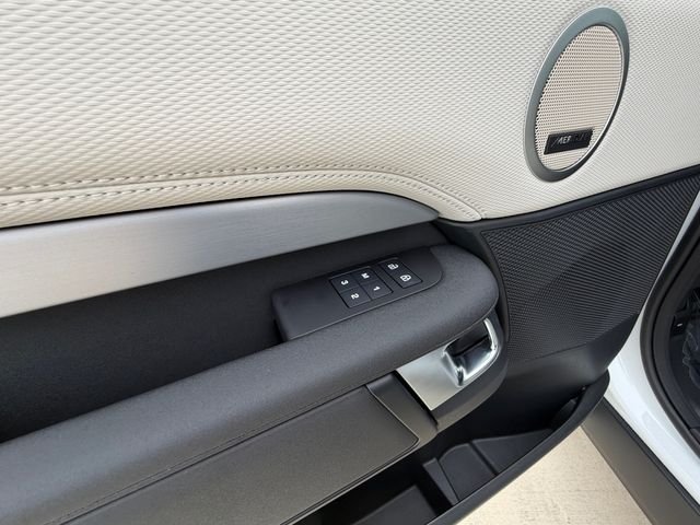 New 2026 Fuji White Land Rover Gemini Edition image 11