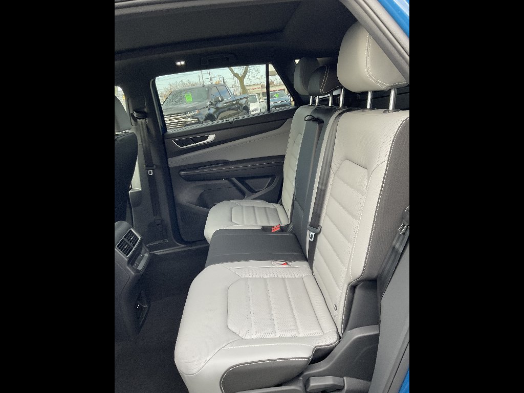 2026 Volkswagen Atlas Cross Sport SEL R-LINE - Photo 6