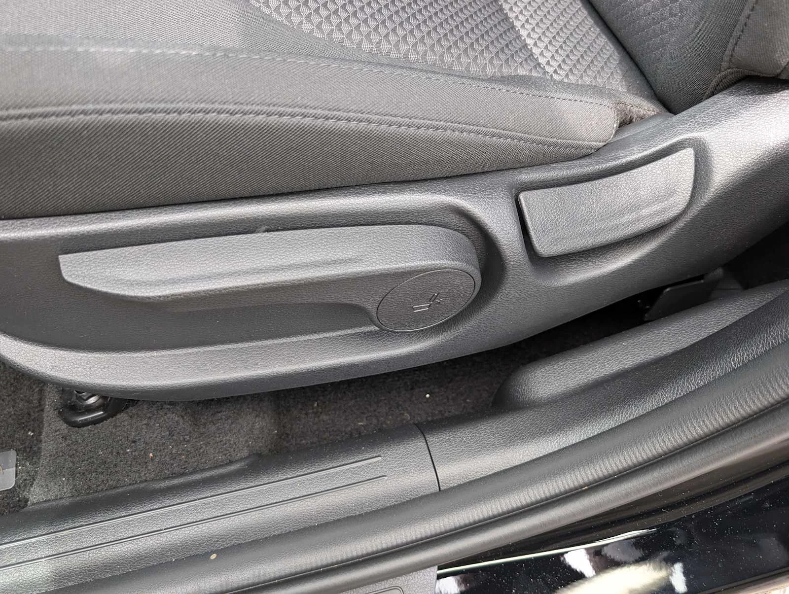 New 2026 Ebony Black Kia LX image 29