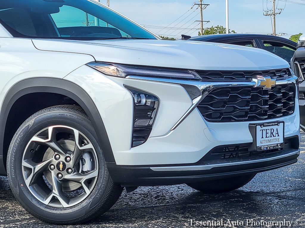 2026 Chevrolet Trax LT - Photo 2