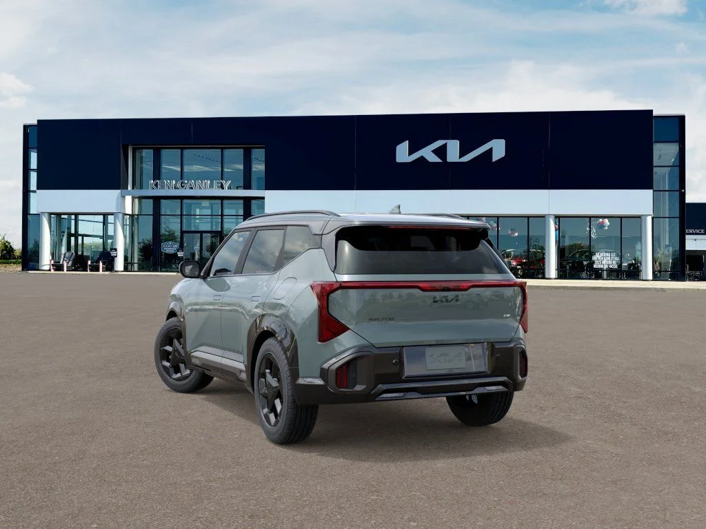 New 2027 Iceberg Green Kia X-Line S image 4