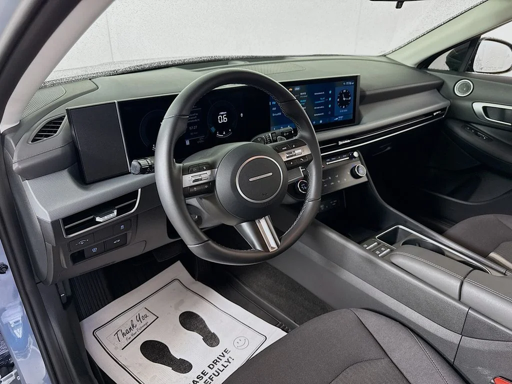 Used 2026 Blue Hyundai SEL Sport image 14