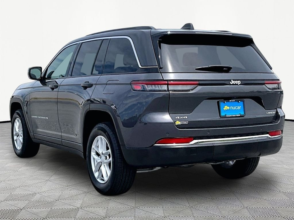 Used 2024 Baltic Gray Metallic Clearcoat Jeep Laredo X image 4