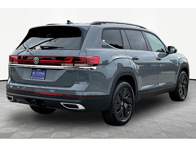 New 2026 Pure Gray Volkswagen 2.0T SE W/TECHNOLOGY image 6