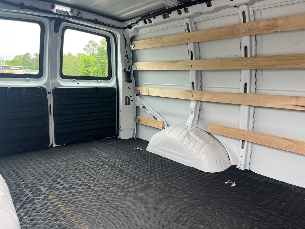 Used 2024 Summit White GMC Work Van image 26