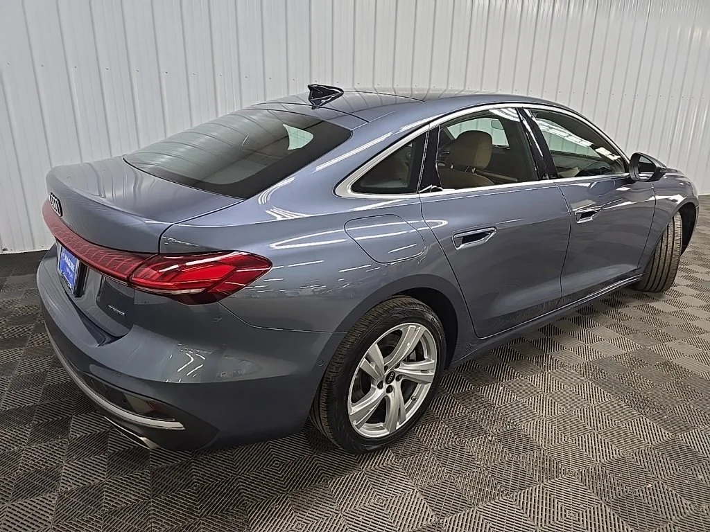 Used 2025 Horizon Blue Metallic Audi 2.0T Premium image 5