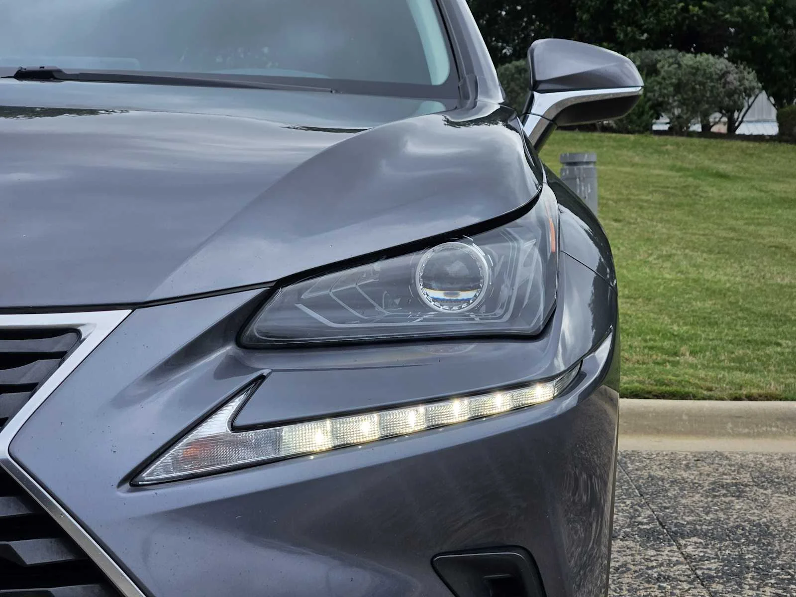 Used 2019 Nebula Gray Pearl Lexus  image 6