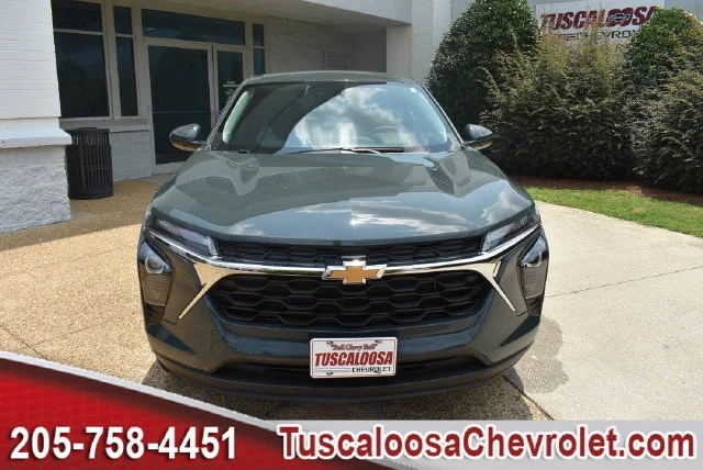 2026 Chevrolet Trax LS - Photo 4
