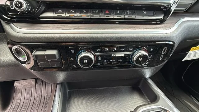 2026 GMC Sierra 1500 SLT - Photo 14