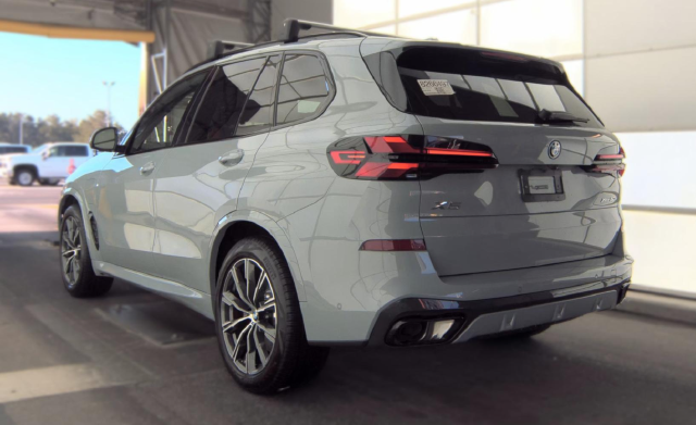 Used 2026 Gray Metallic BMW xDrive50e image 6