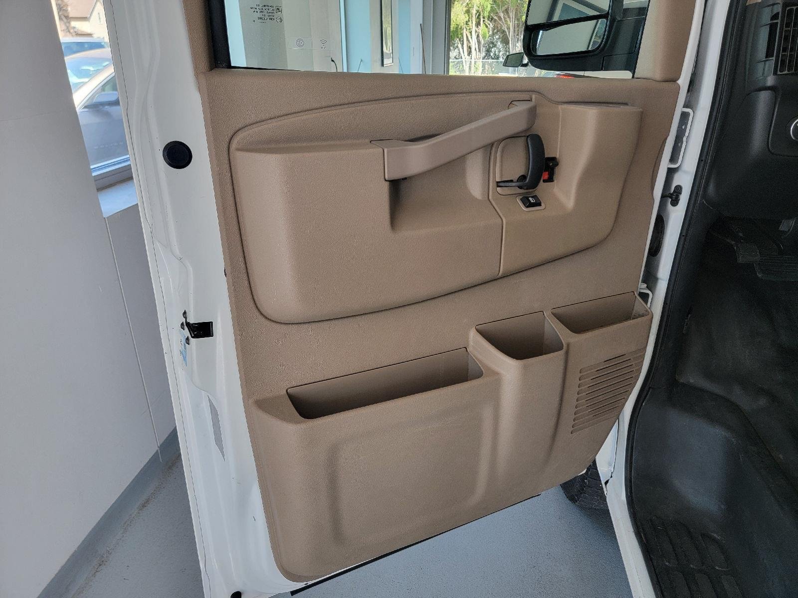 2020 Chevrolet Express Cargo Work Van - Photo 14