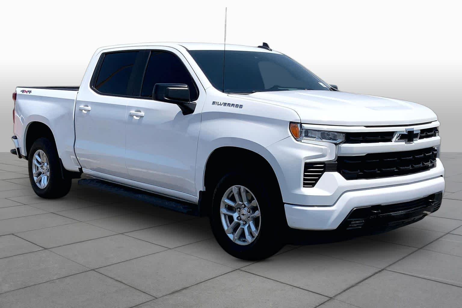 Used 2023 Summit White Chevrolet RST image 3