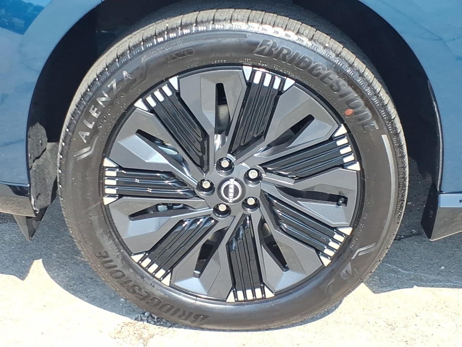 New 2026 Aurora Blue Pearl Metallic / Super Black Two-tone Nissan Platinum image 4