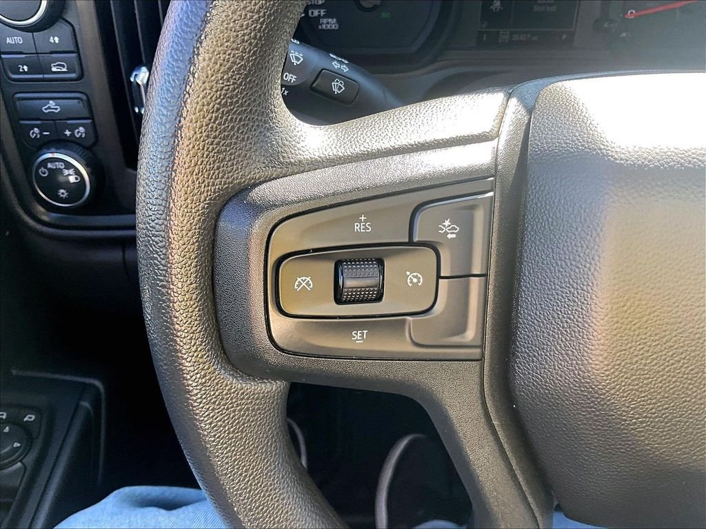 Used 2023 White Chevrolet Custom image 23