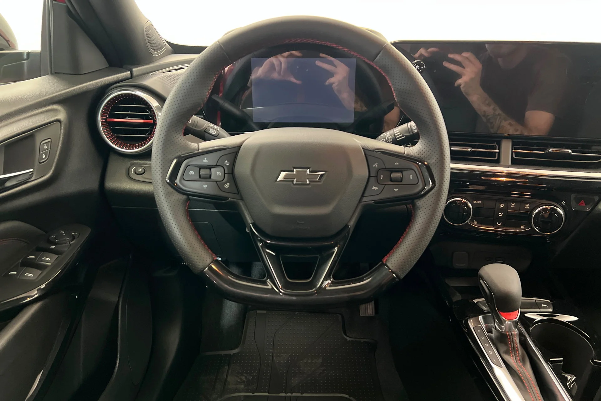 2026 Chevrolet Trax RS - Photo 12