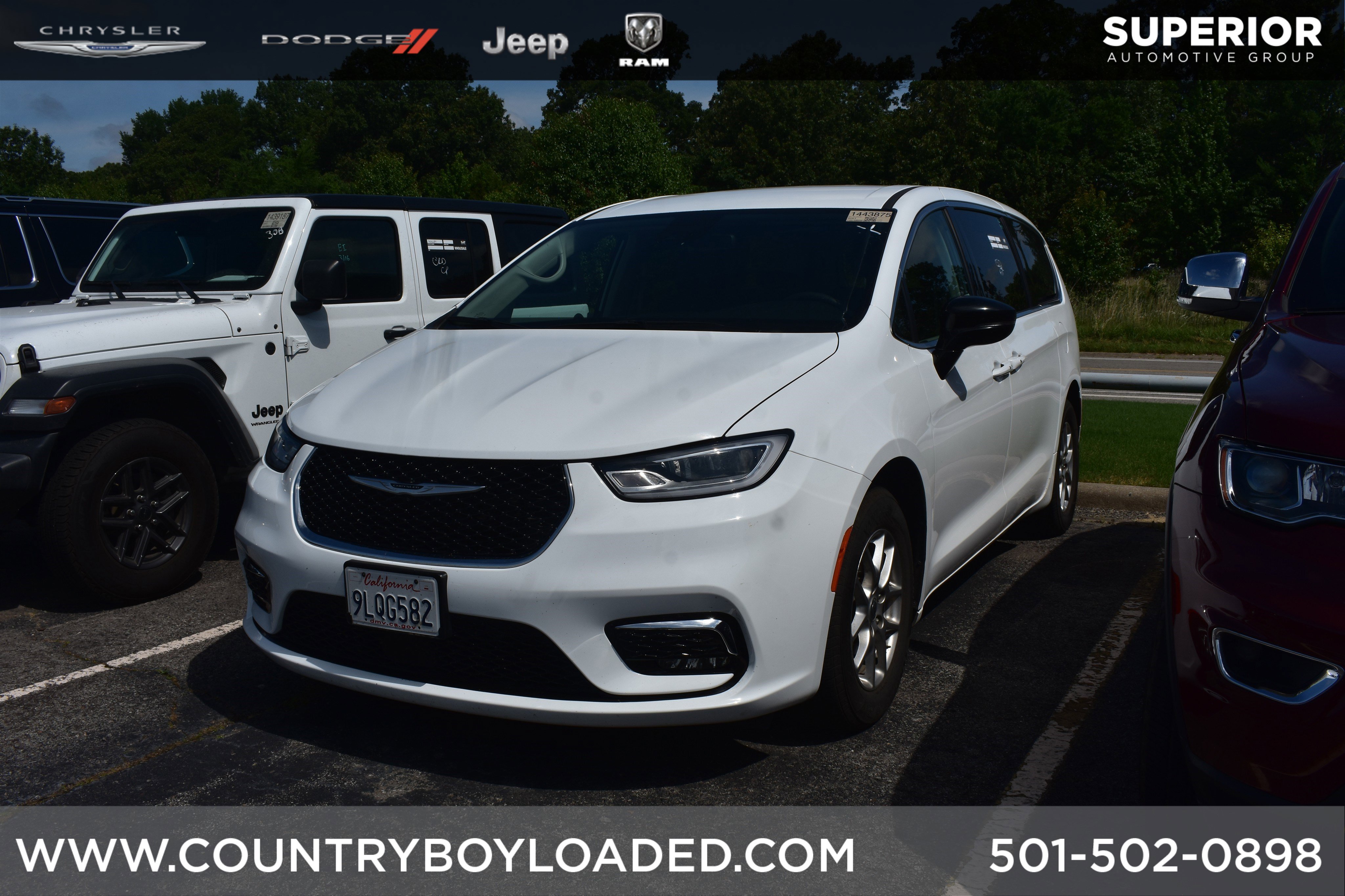 2024 Chrysler Pacifica Touring L's photo