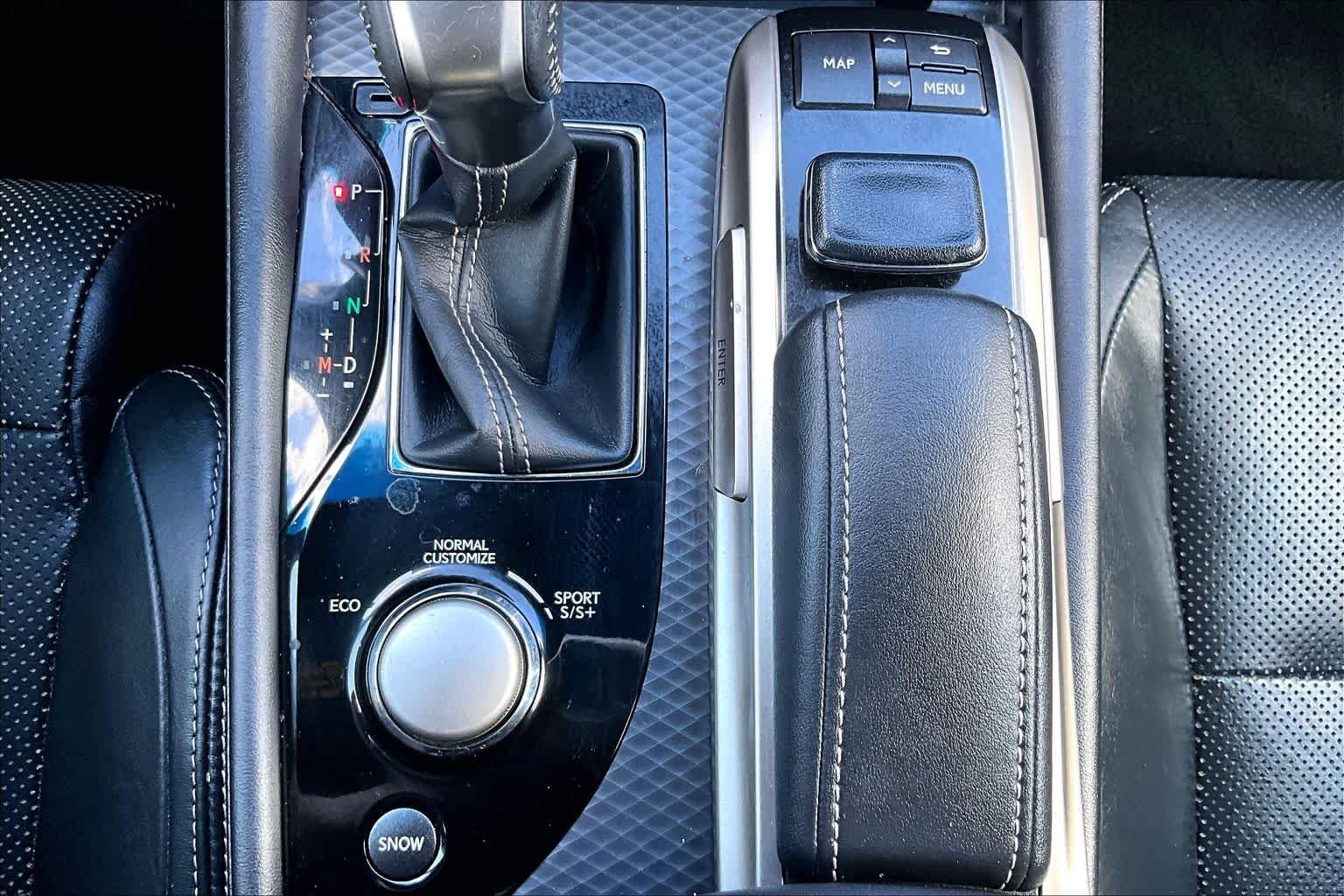 Used 2016 Ultra White Lexus F Sport image 34