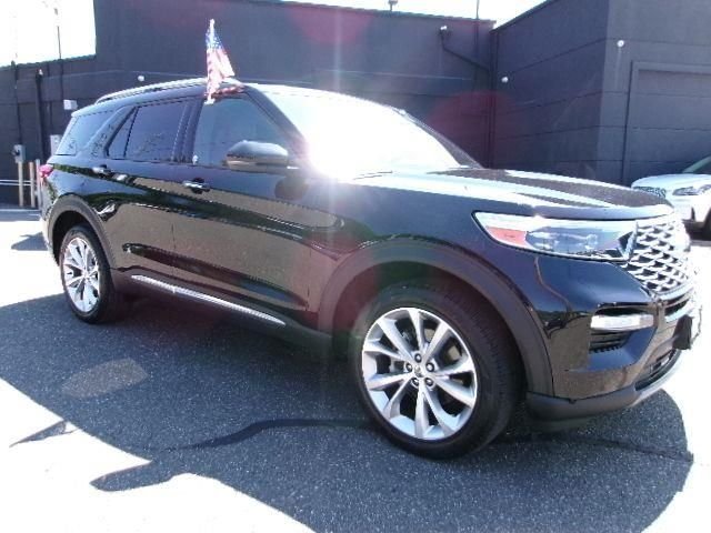 Used 2022 Agate Black Metallic Ford Platinum image 3