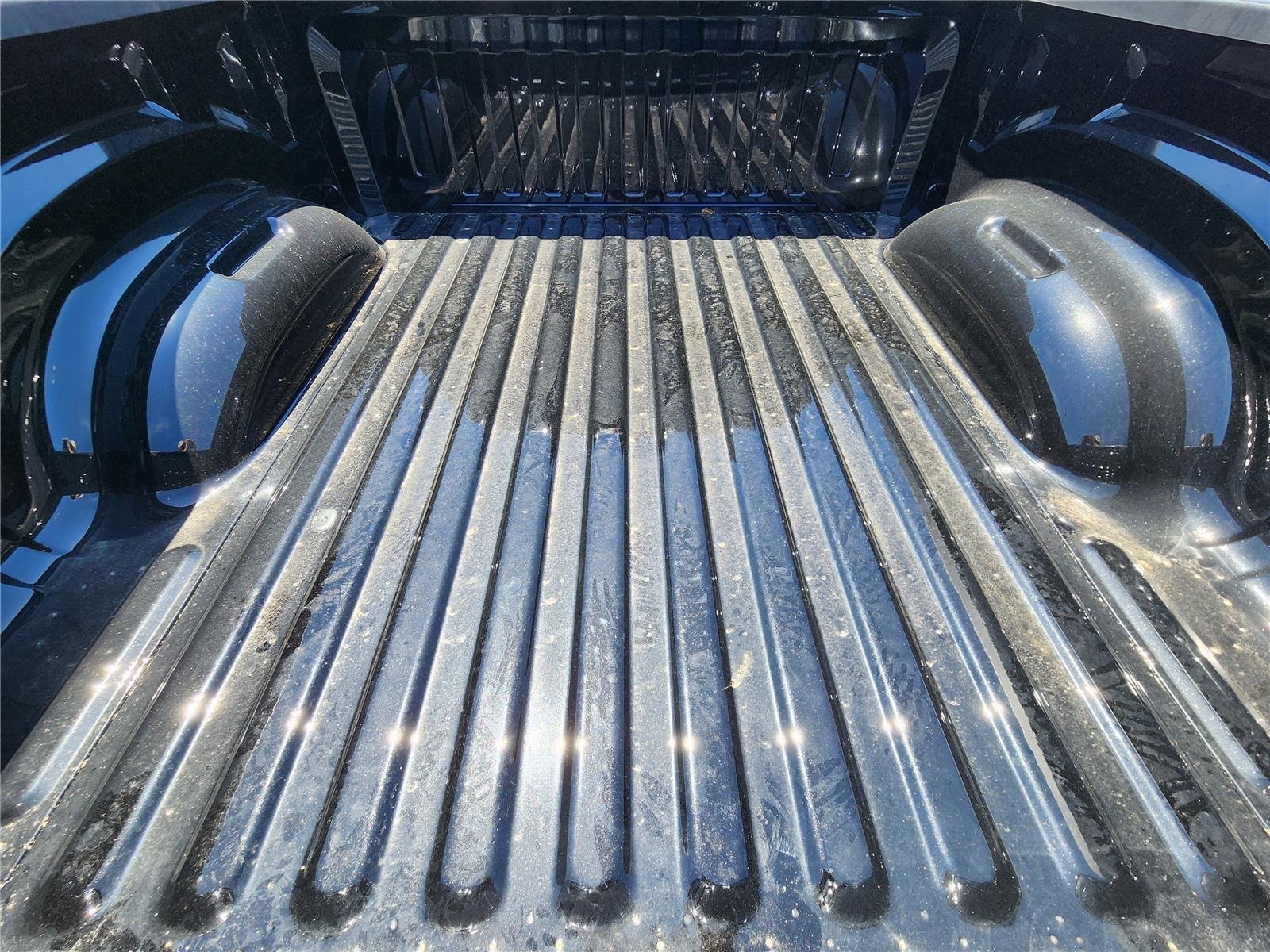 New 2026 Diamond Black Crystal Pearl-Coat Exterior Paint RAM Laramie image 5