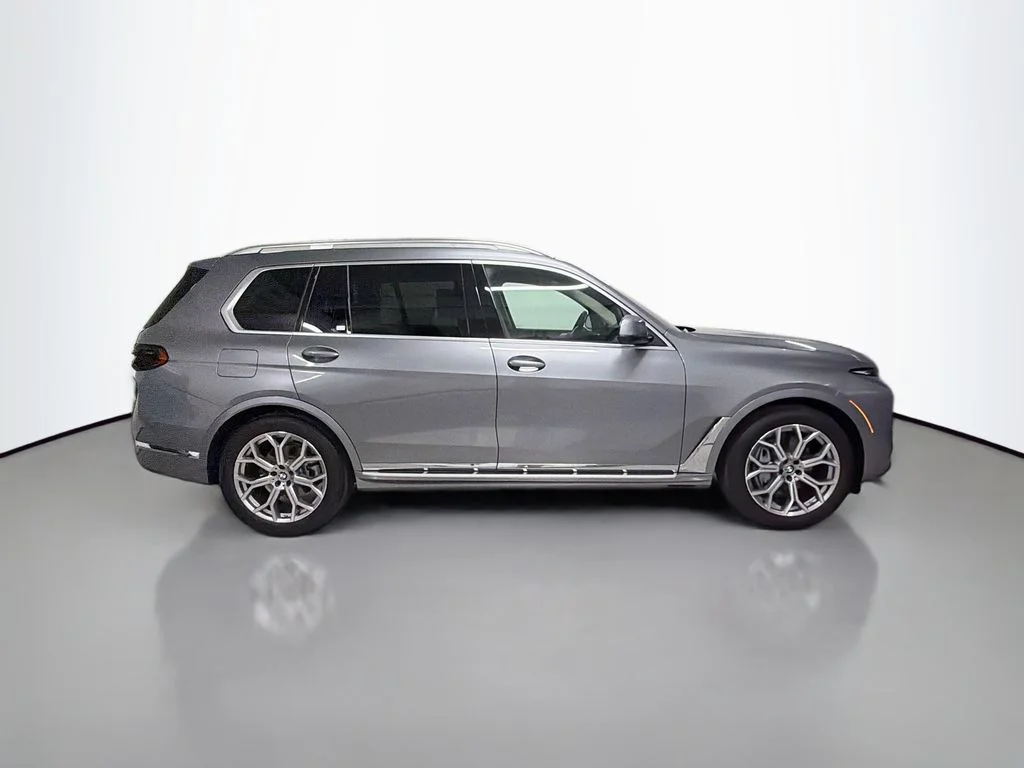 Used 2026 Gray BMW xDrive40i image 8