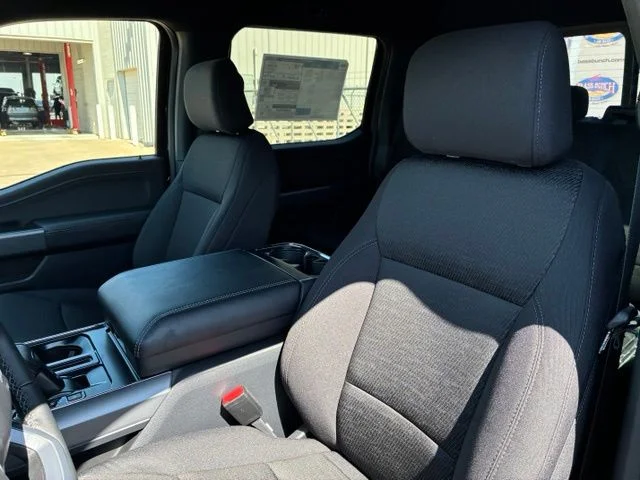 New 2026 Agate Black Metallic Ford XLT image 8