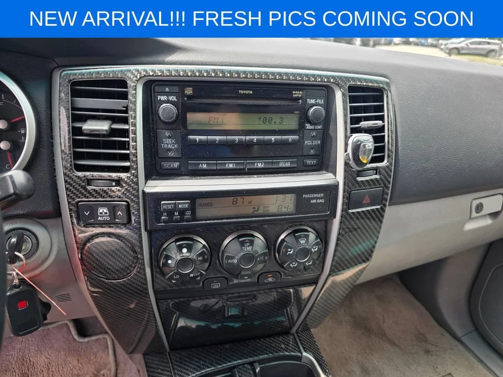 Used 2008 Silver Toyota Sport V6 image 10