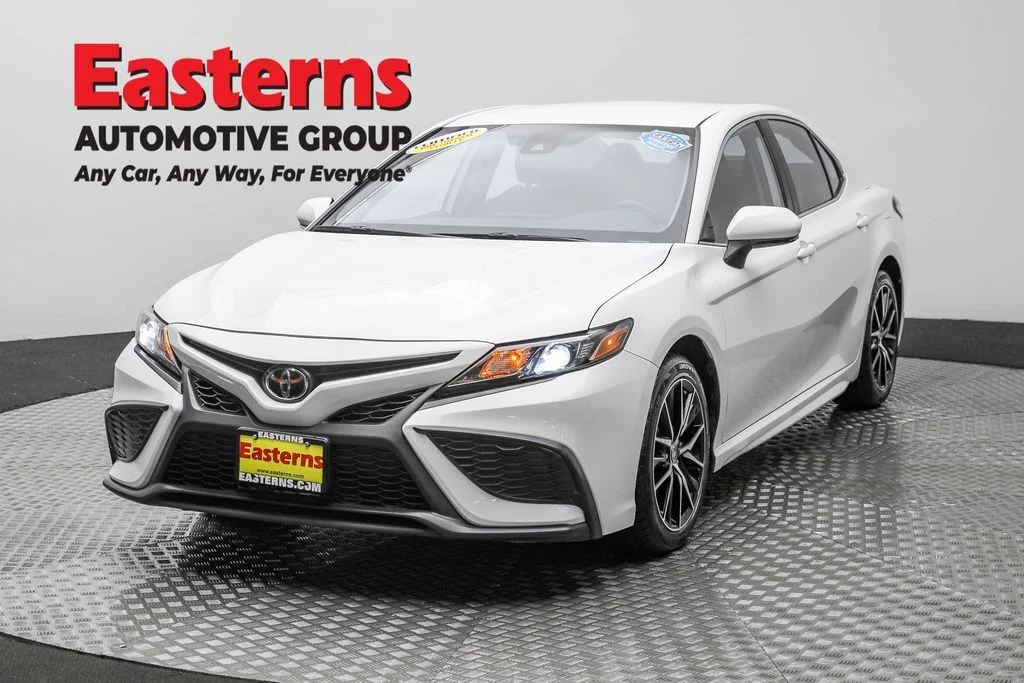 Used 2024 White Toyota SE image 1